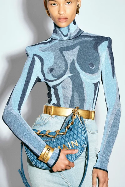 Look 10